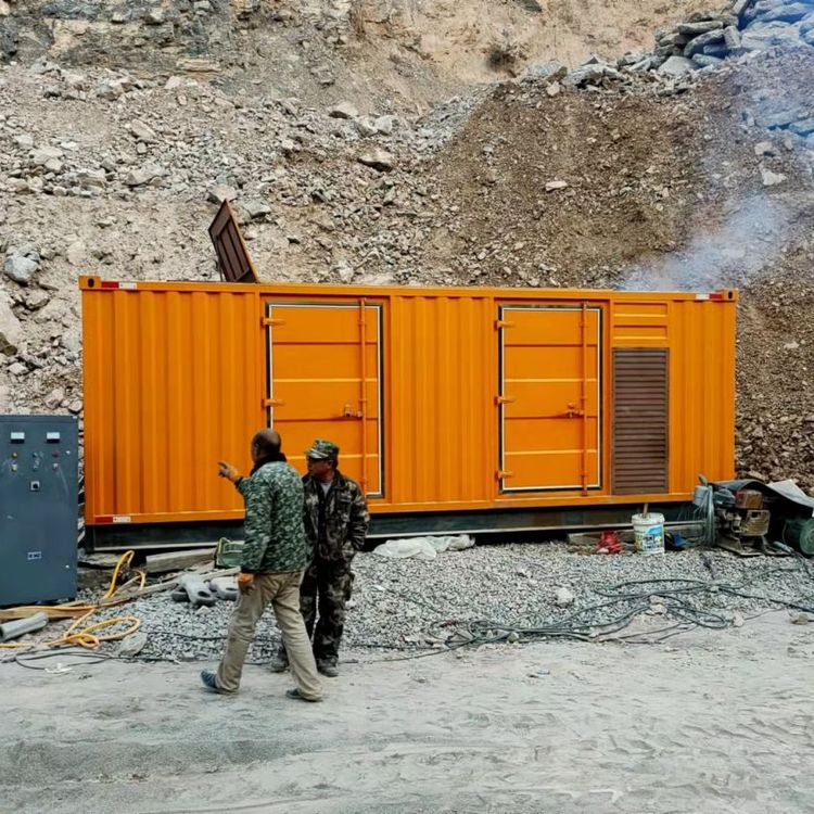 站前如何选择适合自己的 800KW 柴油发电机组?